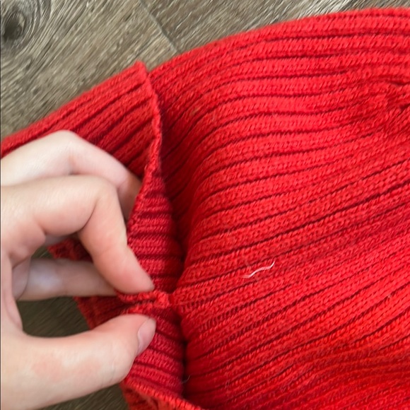 Red Ribbed Beanie - Picture 4 of 4